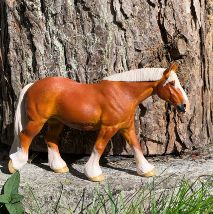 Jutland mare "Lady Alice" by Carola Funder / unpainted resin model horse