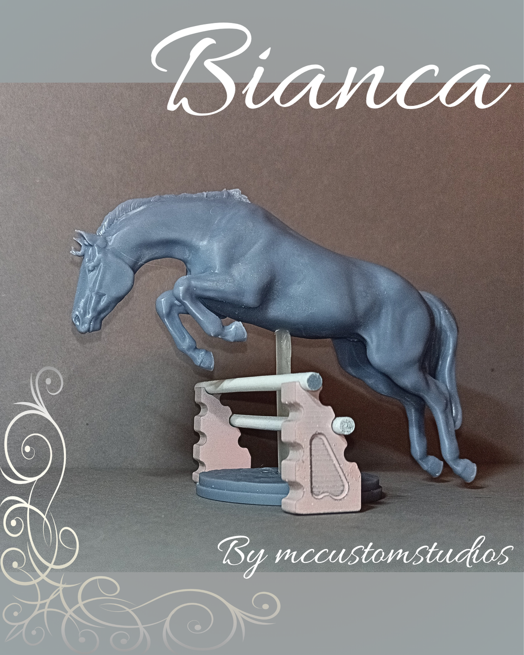 Bianca de mccustomstudio / En collaboration avec mccustomstudio