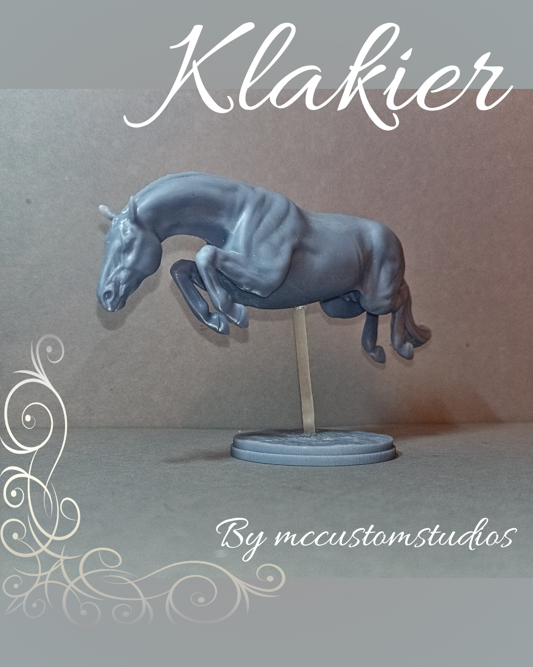Klakier par mccustomstudio / En collaboration avec mccustomstudio