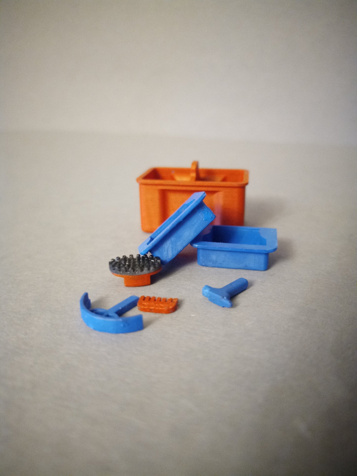 Boîte de nettoyage avec brosses de REBZFX