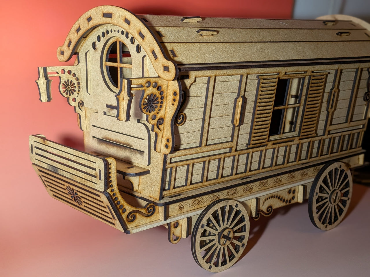 Beweglicher Gypsy Wagen / Holzbausatz für Dioramen