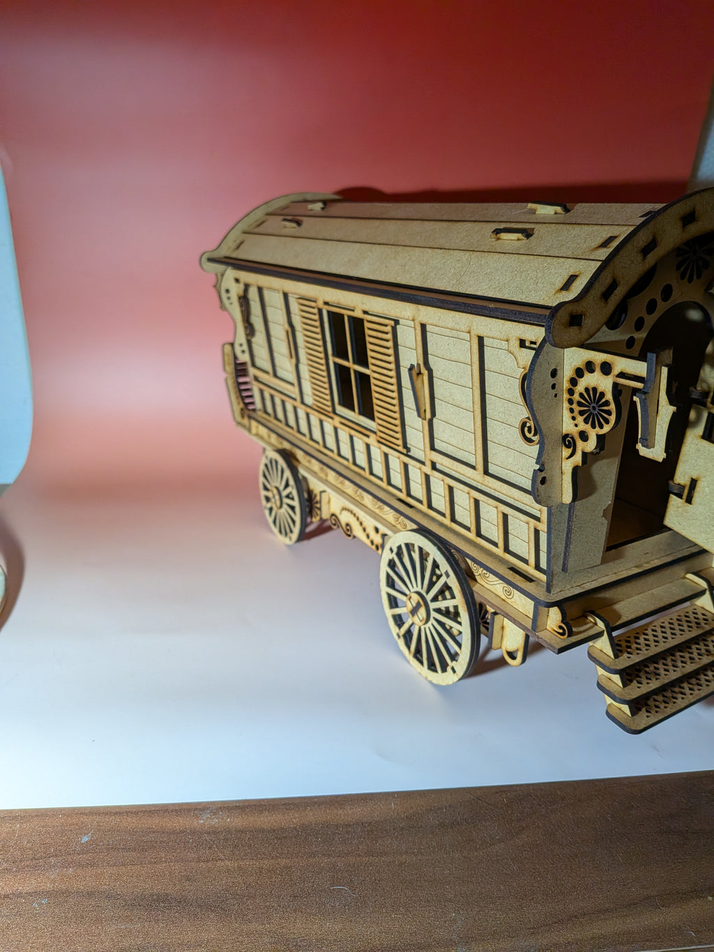 Beweglicher Gypsy Wagen / Holzbausatz für Dioramen