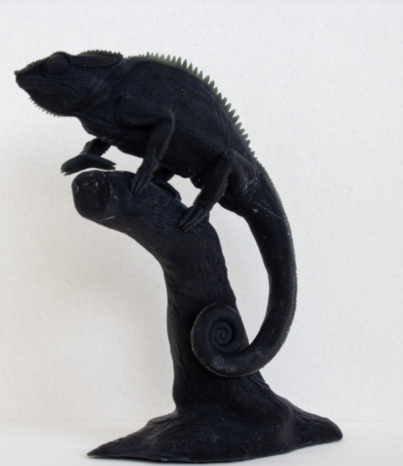 Caméléon sur une branche par Animal den miniatures
