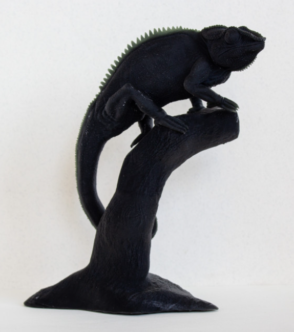Caméléon sur une branche par Animal den miniatures