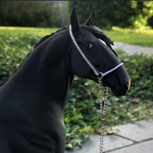 August Queen by Carola Funder / The open mane version