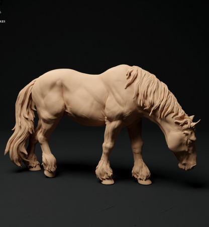 Hercule broutant (Suffolk Punch) par Animal den miniatures
