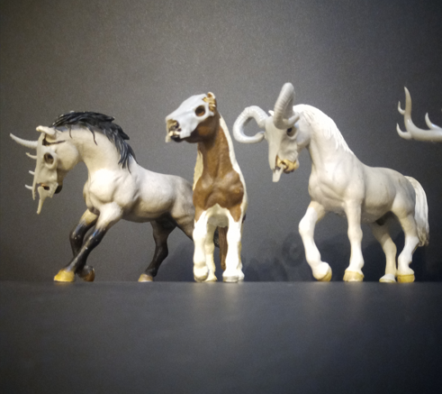 Skull masks for model horses / Exclusively available from us
