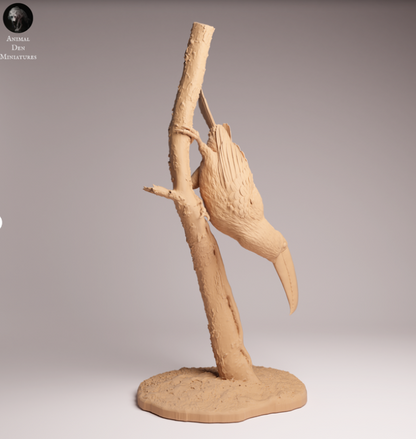 Tukan klettert Ast herunter von Animals den miniatures