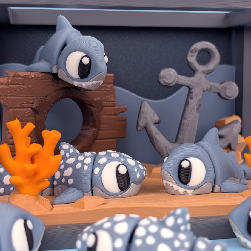 Flexi Sharks with Aquarium by GOB3D / colorful FDM print