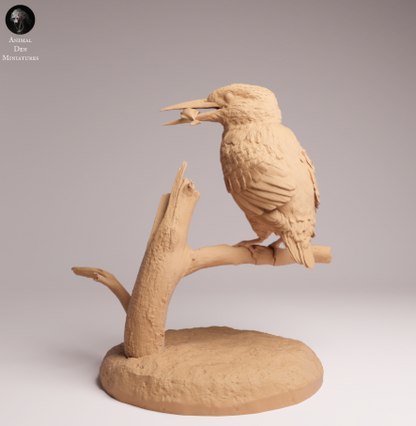 Eisvogel sitz auf Ast von Animal Den Miniatures