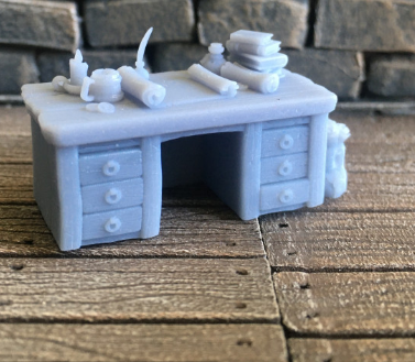 Hölzener Schreibtisch / 2 Versionen von Gracewindale / unbemalte Resin Miniatur