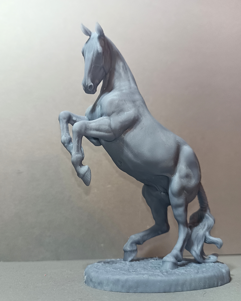 Jument andalouse "Beatriz" de Mirek_Art en impression 3D / 2 versions de queue